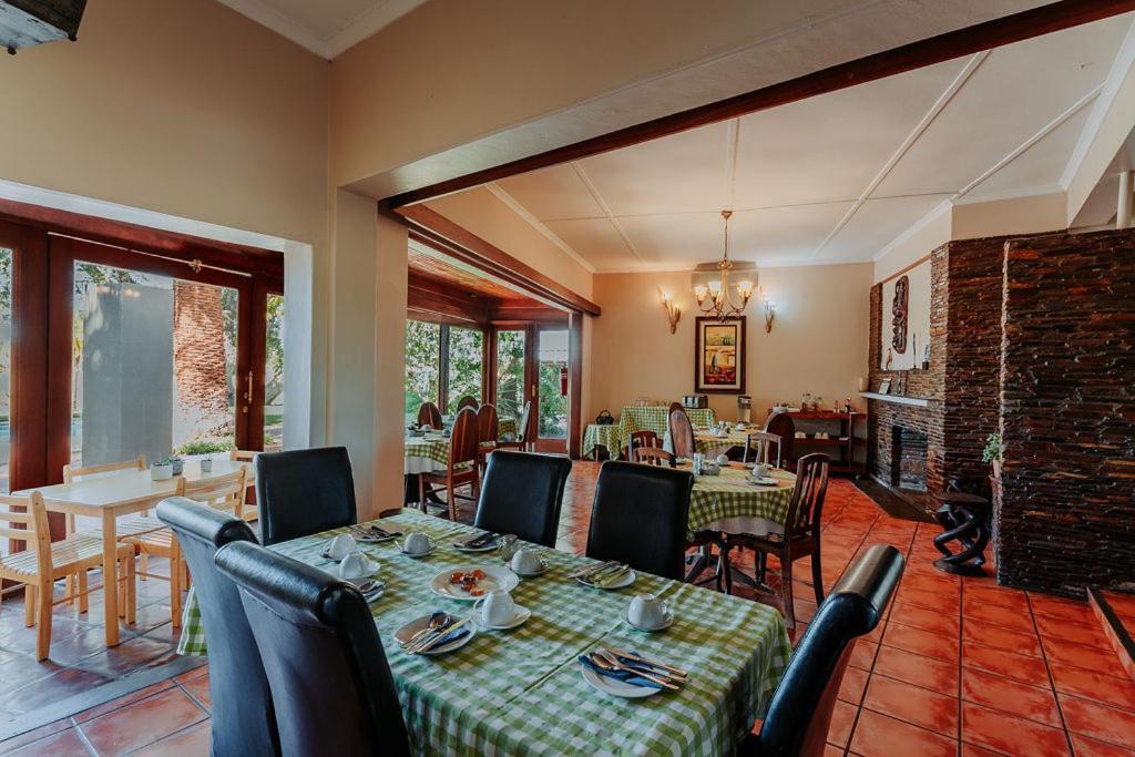 Riverbank Lodge อัพพิงตัน ภายนอก รูปภาพ
